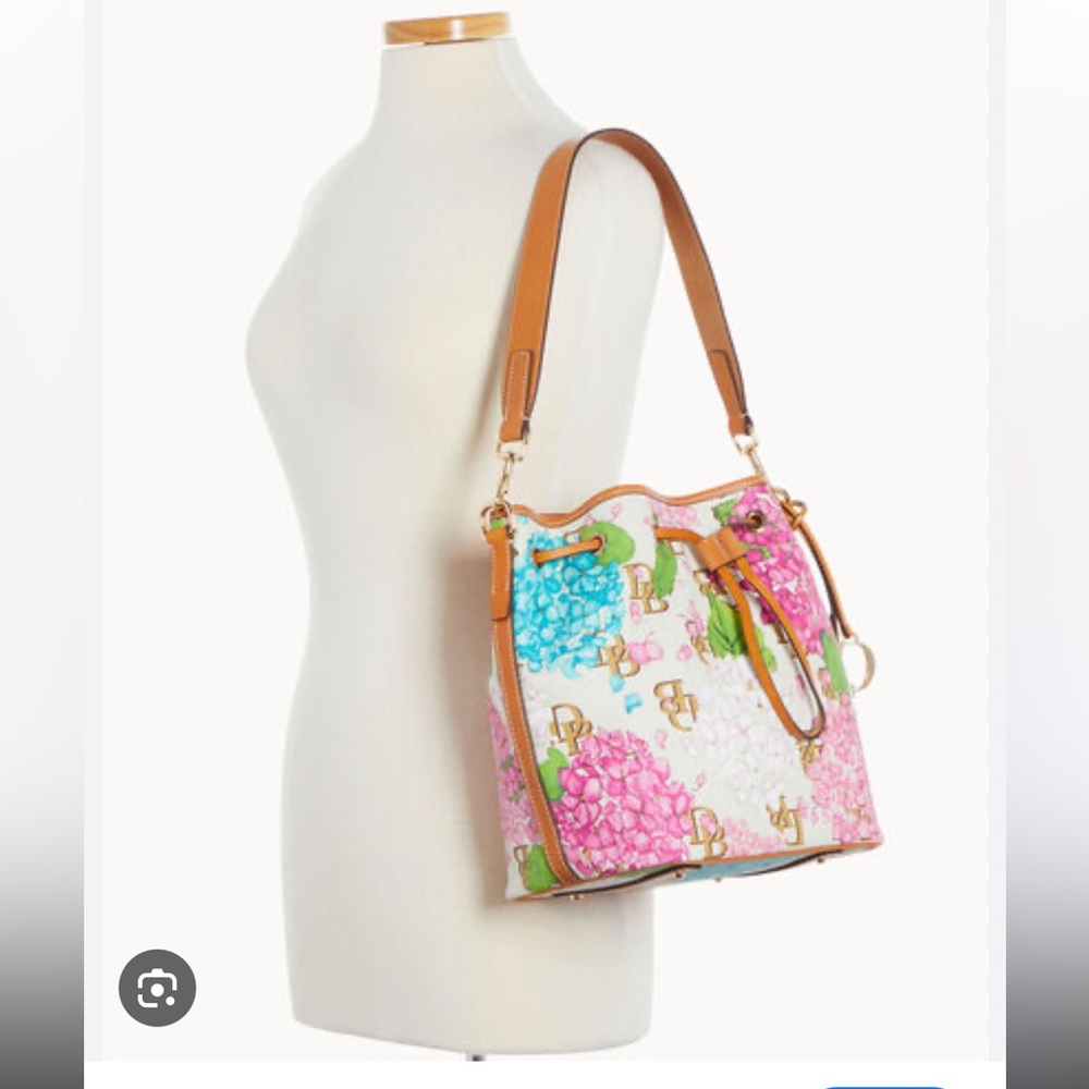 Dooney and Bourke hydrangea drawstring bucket bag not w pouch NEW!
